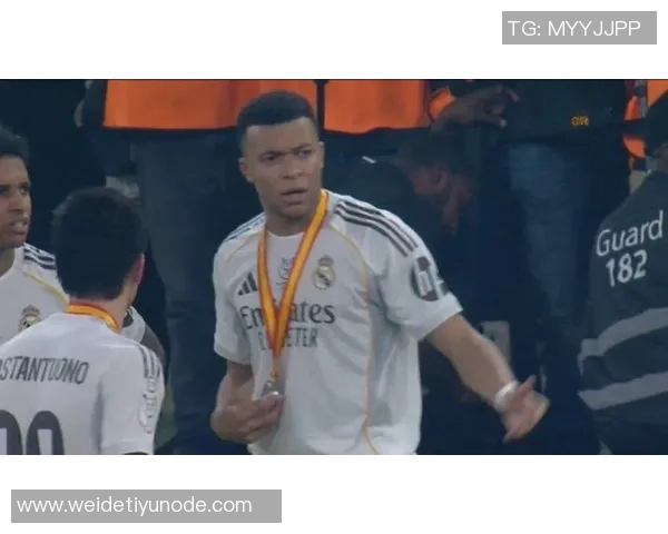 独立摄像机揭示姆巴佩场上言语抱怨对手拖延时间及补时不足问题